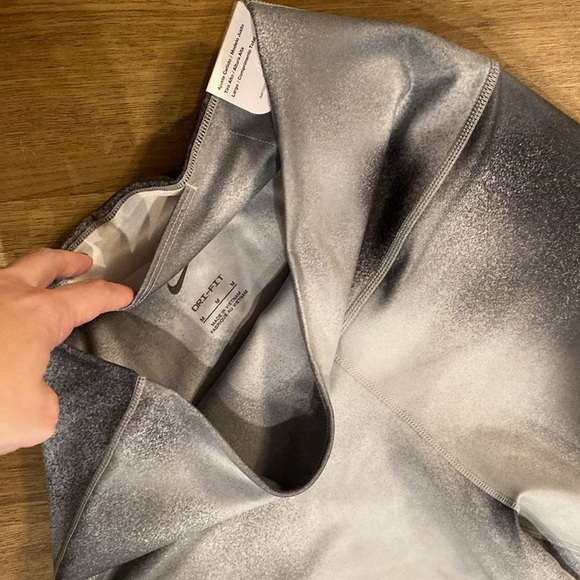 Nike One Legging - Picture 5 of 10